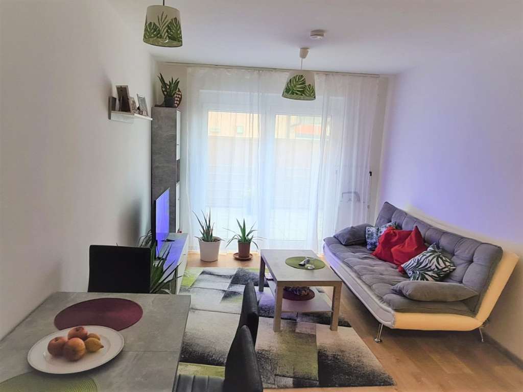 St. Pölten: helle 2 Zimmer Wohnung mit 15 m² Terrasse – Schloßbergstraße 13