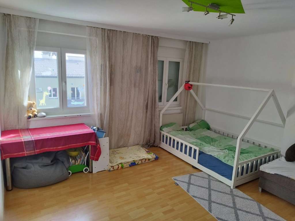 Schwechat: geräumige, helle 2 Zimmer Wohnung – Altkettenhoferstraße 3-8/14